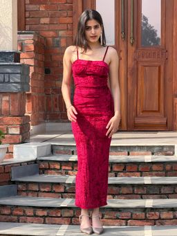 Tandul - Women Stunning Maroon Velvet Bodycon Dress