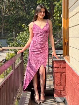 Tandul - Women Alluring Velvet Dress