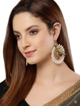 Dugran By Dugristyle - Gold & White Krishan Chandbalis Earrings