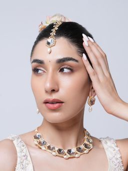 CAO JEWELLERY - Small Kundan Choker Jewellery Set