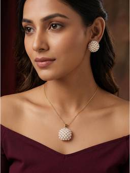 Saraf RS Jewellery - Women 22k Gold Plated Pearl Cluster Round Jewellery Set
