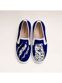 The Quirky Naari - Bleached Tiger Slip-On Sneakers - Blue