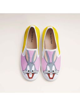 The Quirky Naari - Bugs Bunny: Looney Tunes Slip-On Sneakers - Pink