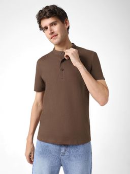Urbano Fashion - Mens Cocoa Brown Solid Hanley Neck Slim Fit Half Sleeve Cotton T-Shirt