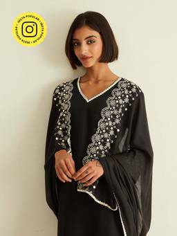 Ancestry - Gulnaaz Black Embroidered Dupatta