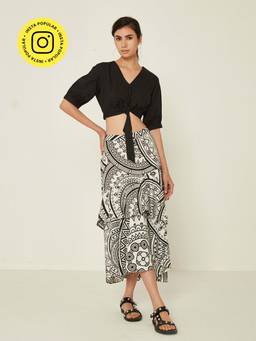 Ancestry - Black Poplin Front Tie Up Crop Top