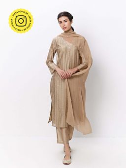 Ancestry - Mihrab V Neck Kurta with Pant and Dupatta (Set of 3)