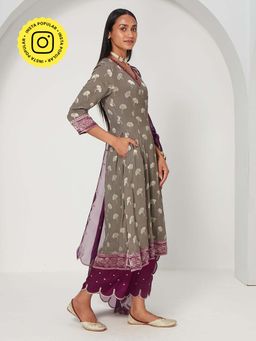 Ancestry - Kaashi V-Neck Anarkali Kurta