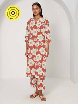Ancestry - Floral V-Neck Straight Kurta