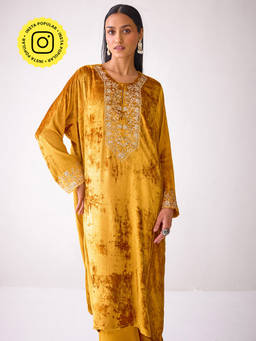 Ancestry - Masakkali Mustard Velvet Kurta