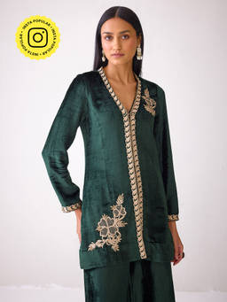 Ancestry - Masakkali Green Velvet Kurti