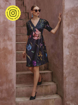 House of Fett - Georgina Dress With Pleated Sleeve - Black