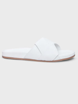 IYKYK by Nykaa Fashion - Geometric White Sliders