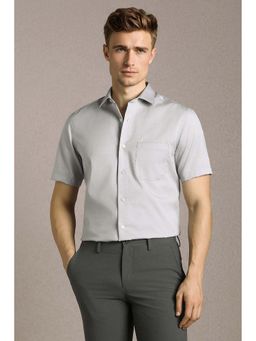 Louis Philippe - Men Grey Regular Fit Solid Half Sleeves Formal Shirt