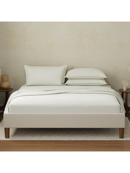 Boutique Living - Cotton Charm 400 Tc 100% Cotton White King Size Dyed Bedsheet With 4 Pillow Covers