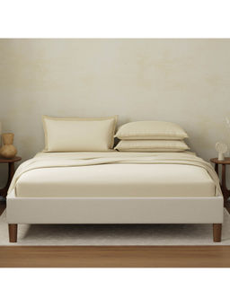 Boutique Living - Cotton Charm 400 Tc 100% Cotton Cream King Size Dyed Bedsheet With 4 Pillow Covers