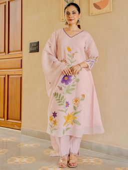 Label Madhuri Thakkar - Blush Pink Floral Embroidered Kurta with Pant and Dupatta