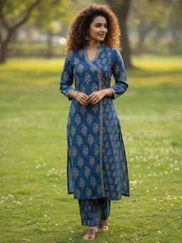 Varanga - Blue Floral Printed Kurta with Pant