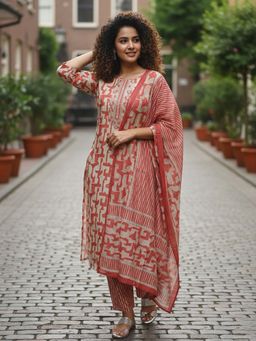 Varanga - Coral Printed Kurta with Pant and Dupatta