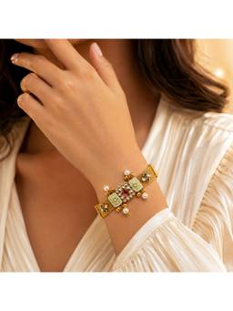 Salty - Floral Enamel Pearl Mesh Bracelet