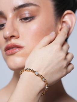 CAO JEWELLERY - Heart Shape Zircon Chain Link Bracelet
