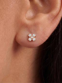Zavya - Blossom Glow 925 Silver Stud Earrings