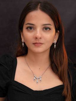 Zeraki Jewels - Leaf Grace Jewellery Set