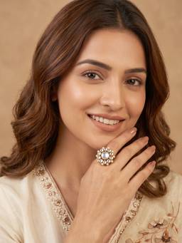 PAYA - Aurelia Round Kundan And Golden Pearl Ring