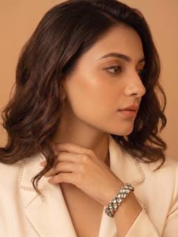 PAYA - Anulom Vilom Triangle Crystal Bracelet