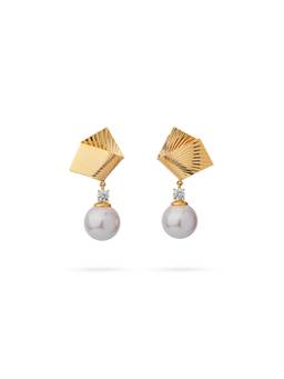 Veli Jewels - Women's Betty Pearl Drop Earrings