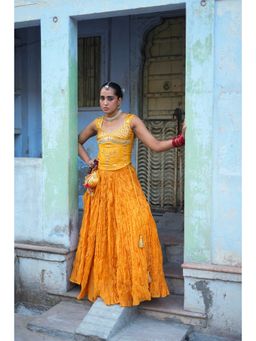Baise Gaba - Yellow Reet Skirt And Geet Corset Top