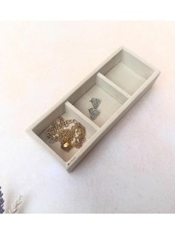 La Trove - Premium 3 Grid Jewellery Organizer Micro Tray Cream