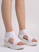 White color option, Sold out, Currently selected