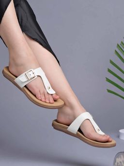 Shoetopia - Stylish Solid White Flats for Girls