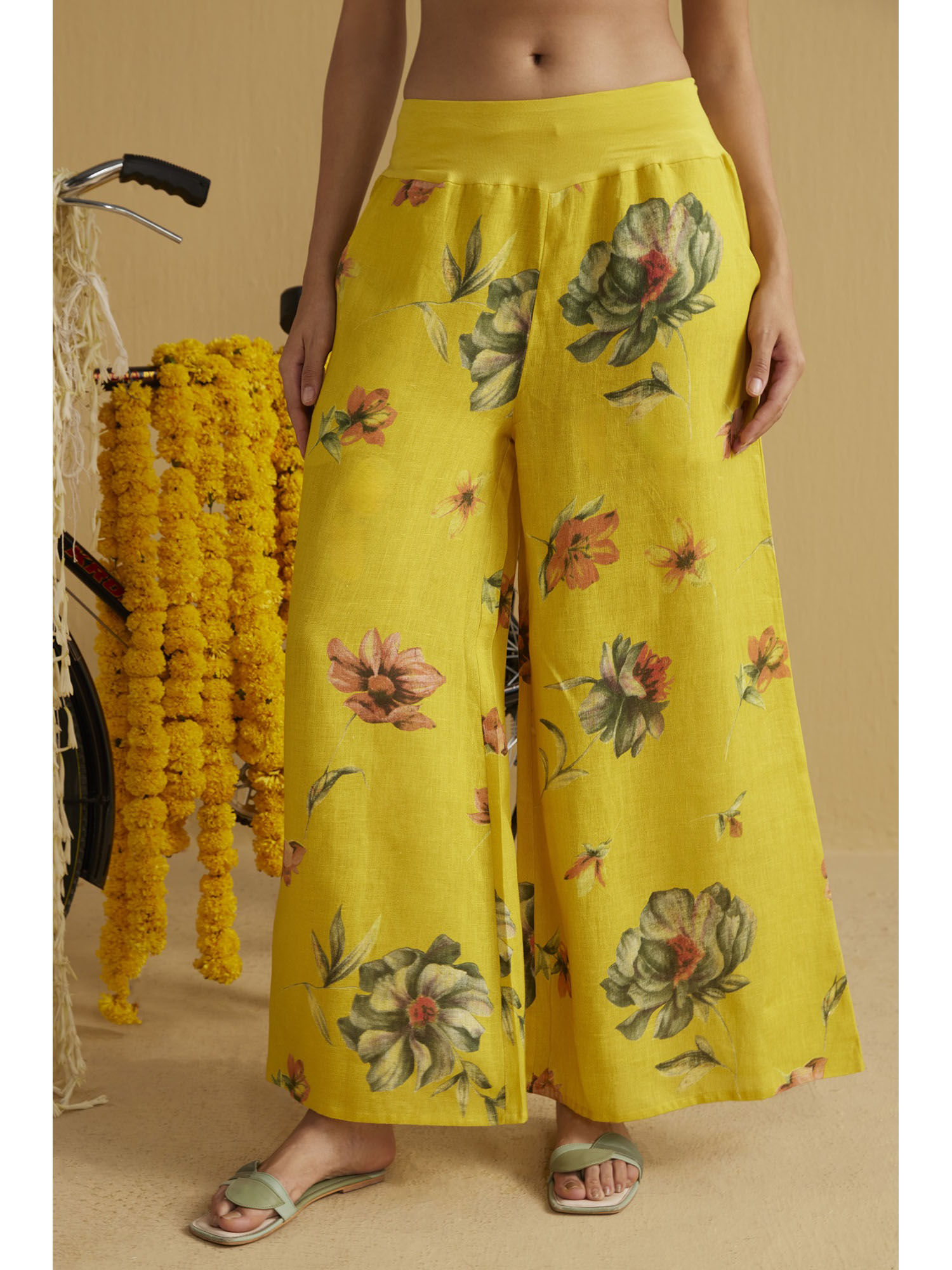 yell The Guldasta Palazzo - Yellow-picture-35