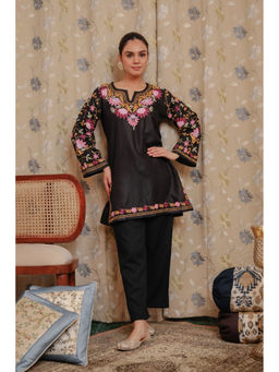HOUSE OF KARI - Falak Kashmiri Short Kurta - Black