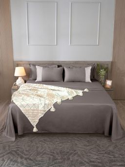 House of Owlet - Deep Grey Solid Super King Bedsheet With 2 Pillow Covers