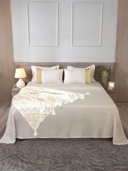 House of Owlet - Light Cream Solid Super King Bedsheet With 2 Pillow Covers