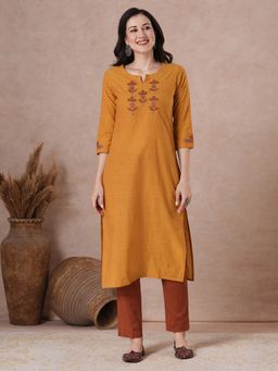 Kami Kubi - Women Orange Cotton Floral Kurta