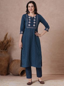 Kami Kubi - Women Blue Cotton Embroidered Kurta
