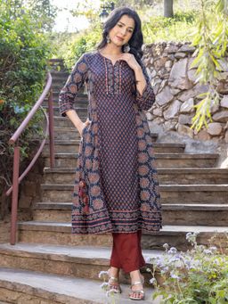 ARAMYA - Women Blue Cotton Geometric Kurta with Pant