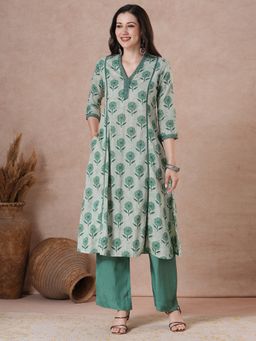 Kami Kubi - Women Green Cotton Embroidered Kurta