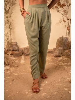 LABEL REYYA - Sage Green Straight Pants