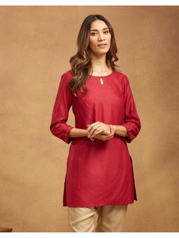 Fabindia - Maroon Viscose Silk Slim Fit Kurti