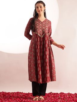 Vbuyz - Women Maroon Floral Print Fit and Flare Cotton Stitched Kurta