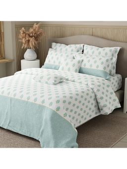 Boutique Living - Blue & White Ethnic Print Bedsheet with 4 Pillow Covers & 2 Cushion Covers (King)