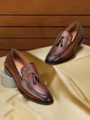 Brown color option, Currently selected