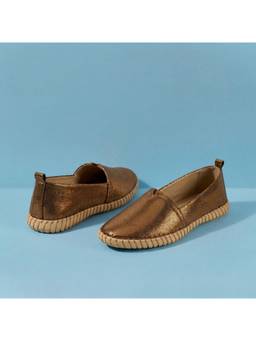 Mochi - Womens Gold Loafers