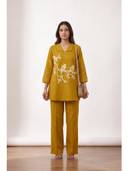 Mustard color option, Currently selected