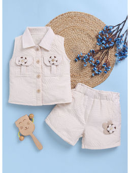 Toonyport - Girls Cream Cotton Shirt & Shorts (Set of 2)